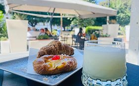 Leone Suite B&B & Restaurant Aic